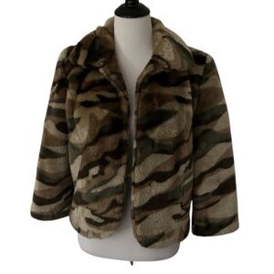 Blue Pearl by Allen Schwartz Camo Faux Fur Jacket size M